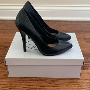 Classic Black Pump x Steve Madden